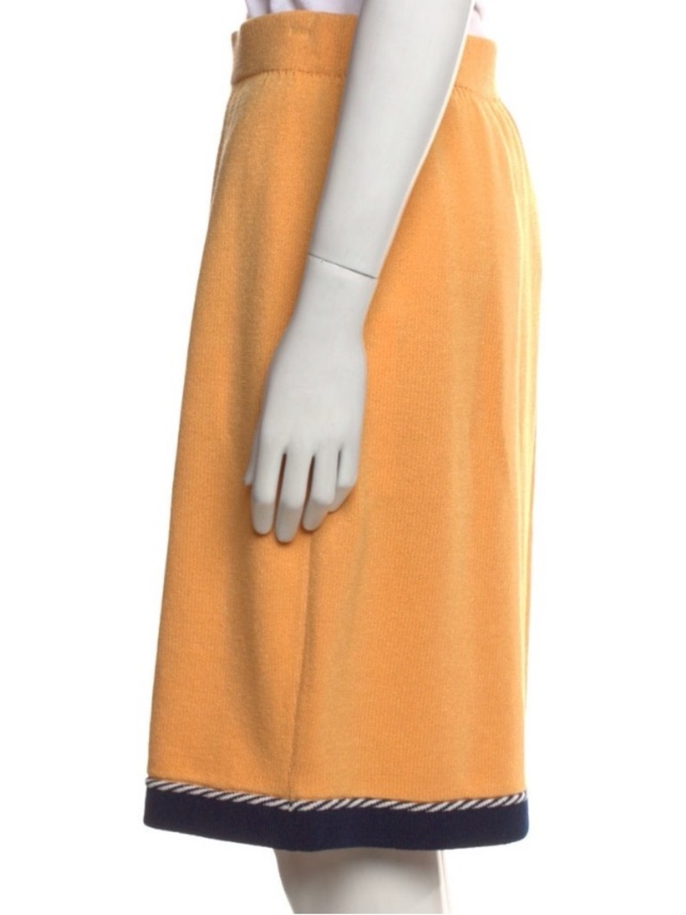 St. John Collection Santana Knit Colorblock Skirt Suit – Yellow & Navy – Size M - Picture 6 of 10